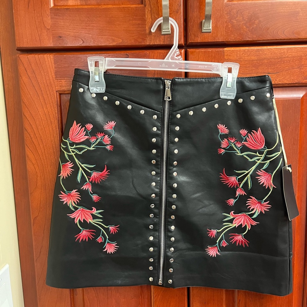 Bellivera Faux Leather Skirt